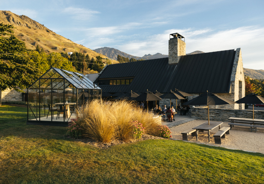 Amisfield restaurant and vineyard beside Lake Hayes
